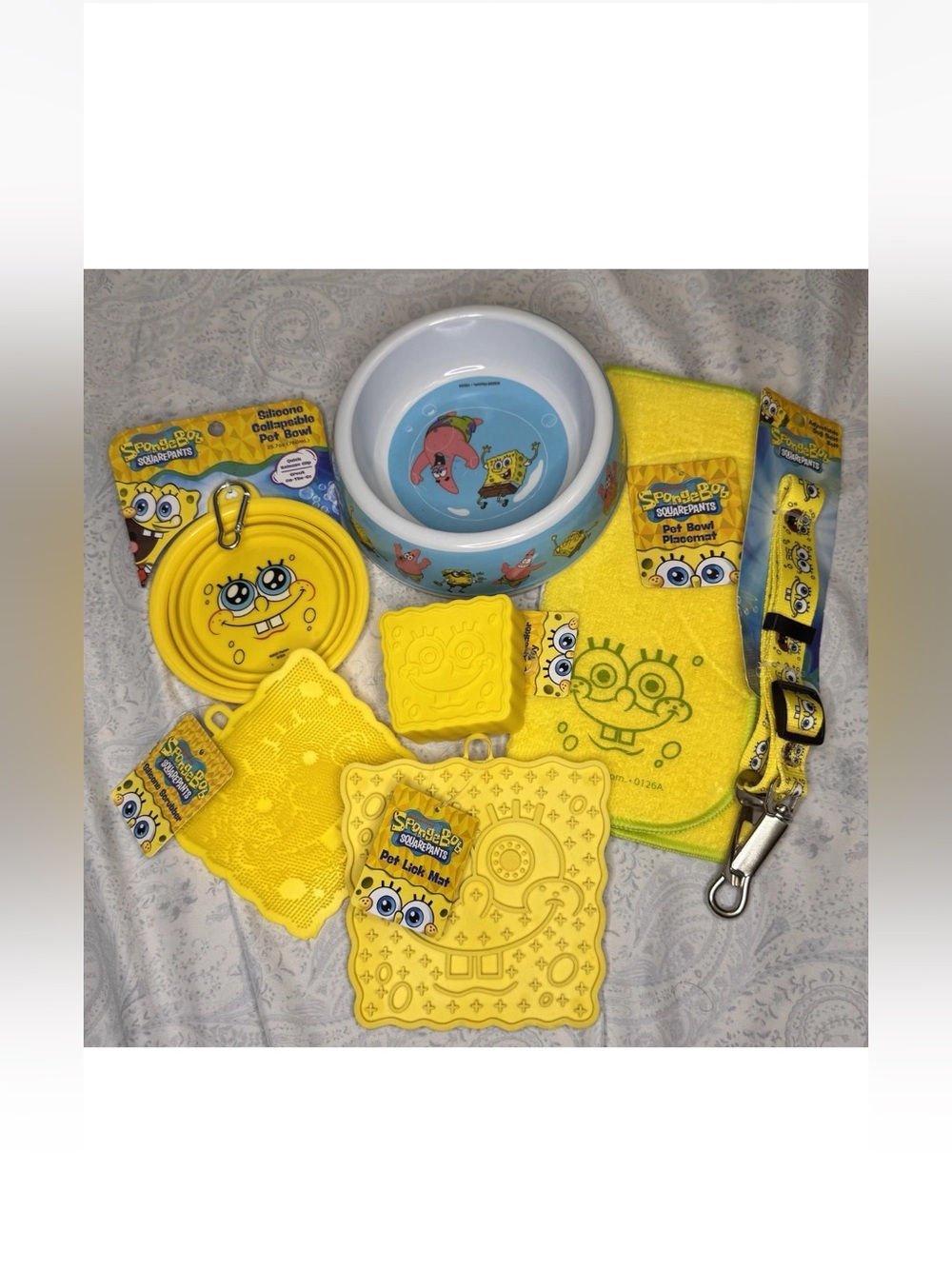 SpongeBob Squarepants Yellow Pet Bowl & Accessory Set